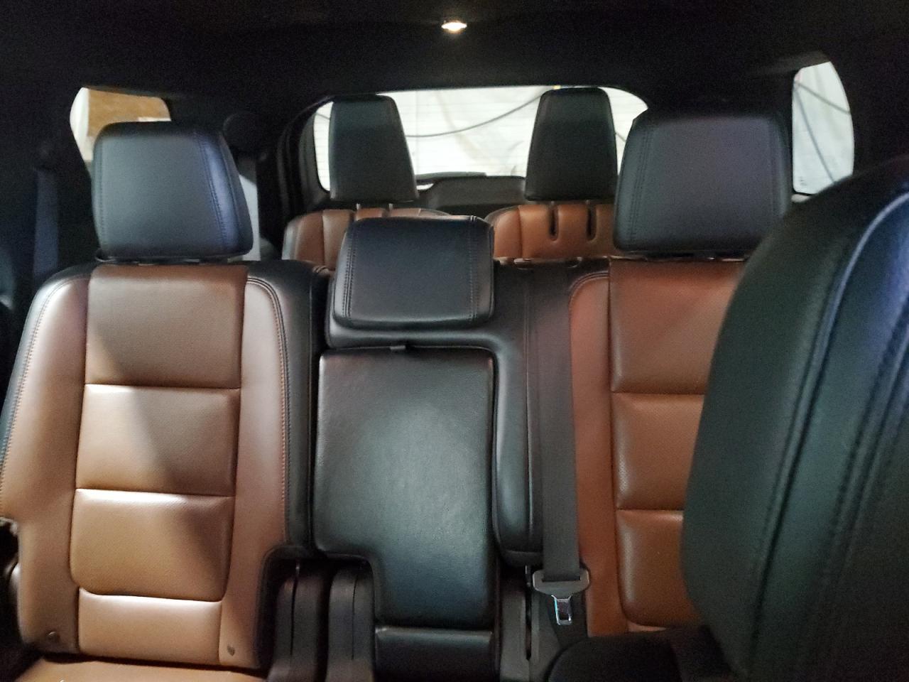 2011 Ford Explorer - Image 10