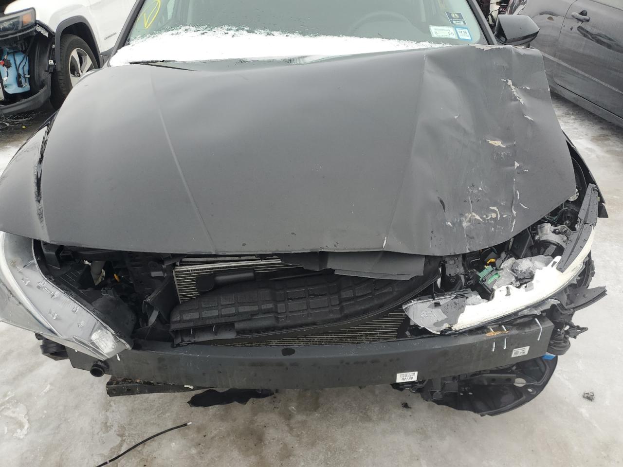 2021 Hyundai Elantra - Image 11