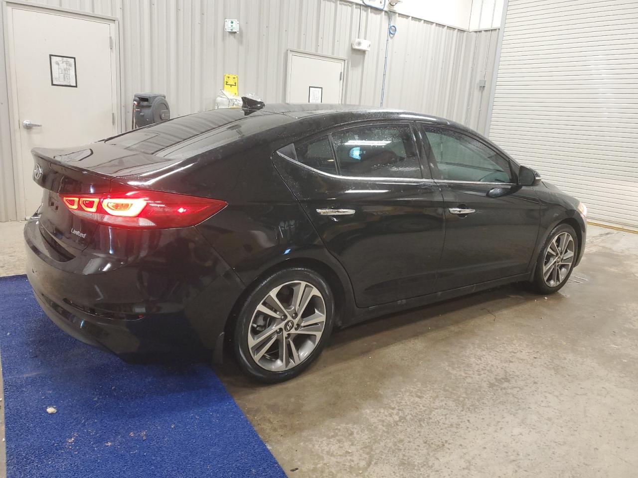 2017 Hyundai Elantra - Image 3