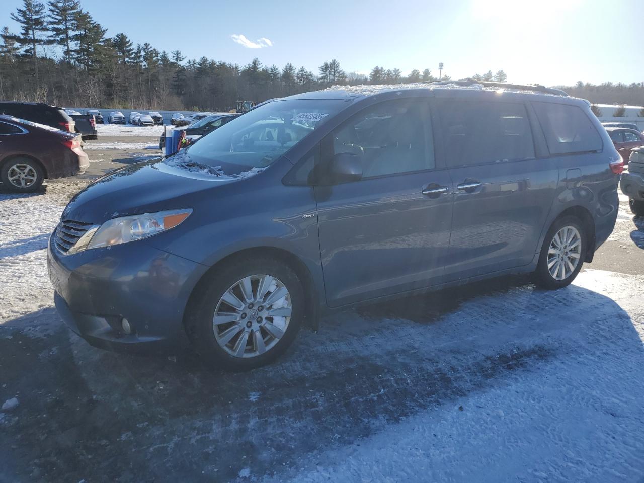 2017 Toyota Sienna - Image 1