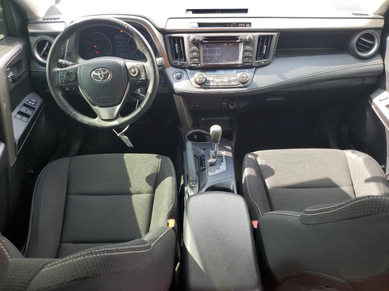 2018 Toyota RAV 4 - Image 8