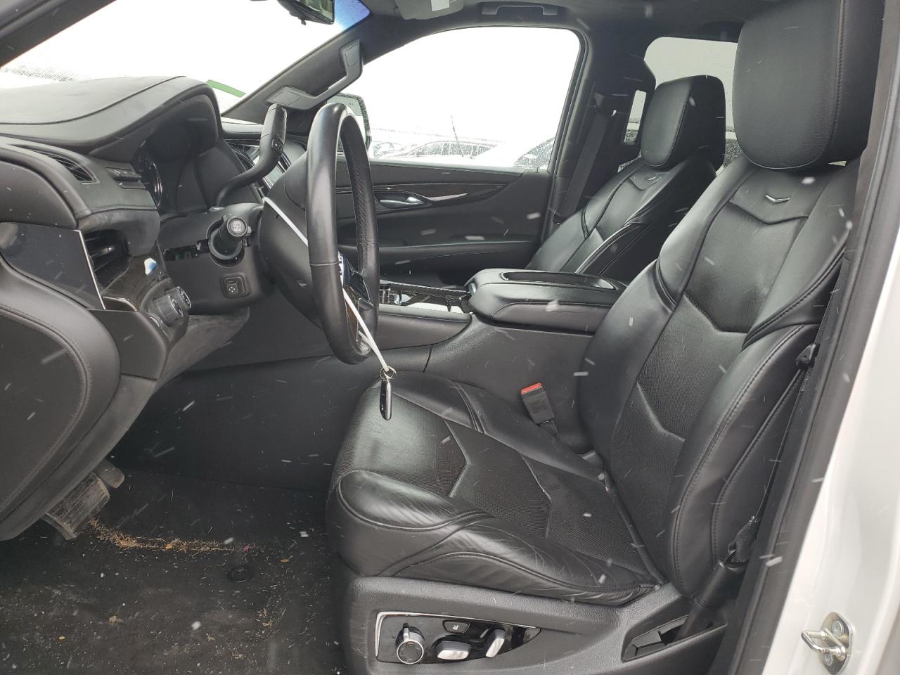 2017 Cadillac Escalade - Image 7