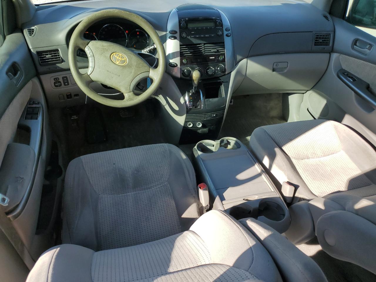 2008 Toyota Sienna - Image 8