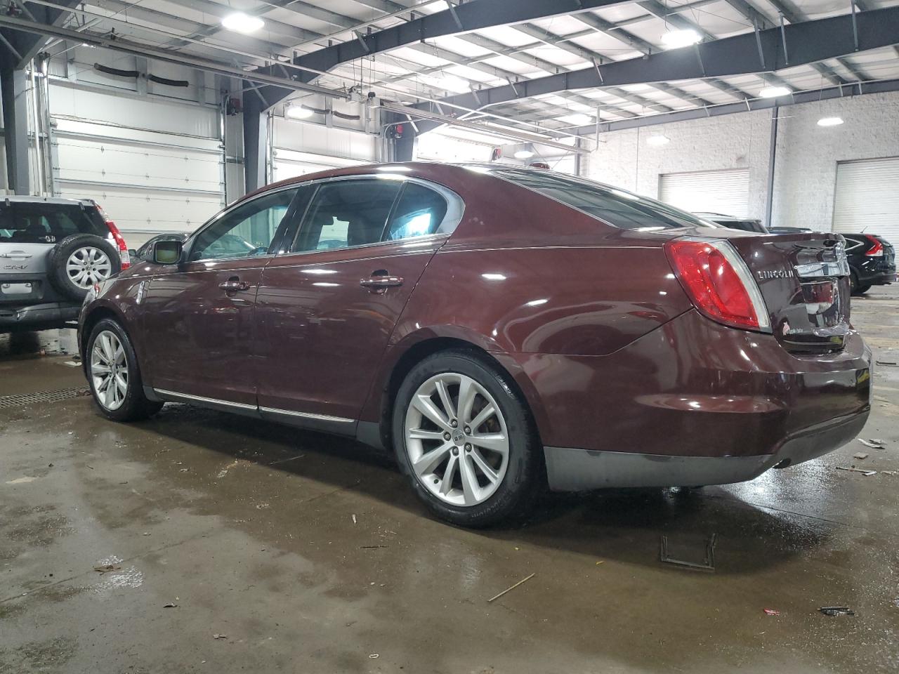 2009 Lincoln MKS - Image 2