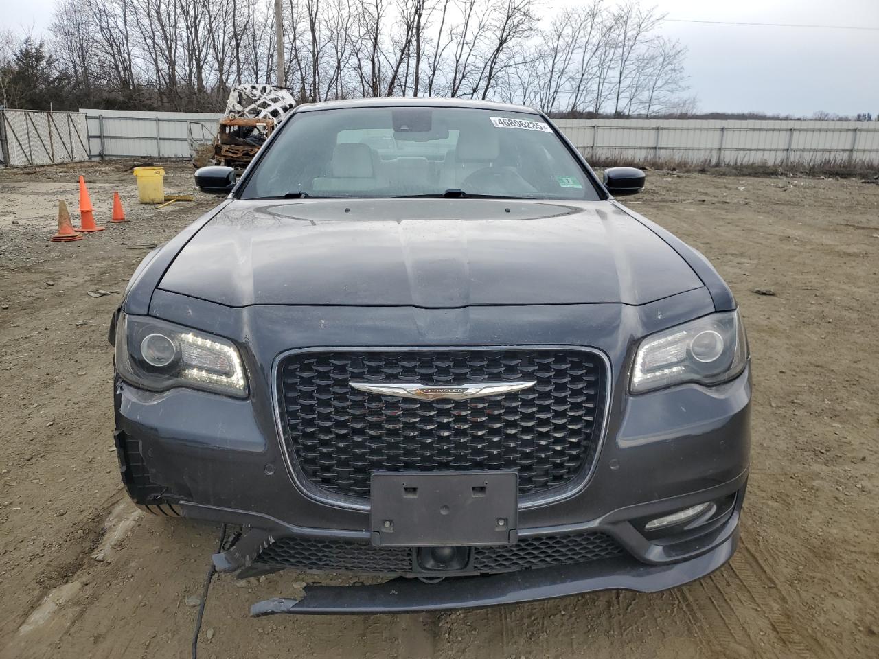 2018 Chrysler 300 - Image 5
