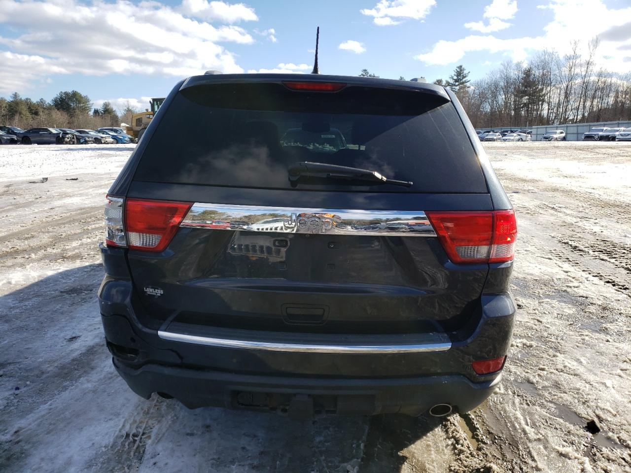 2012 Jeep Grand Cherokee - Image 6