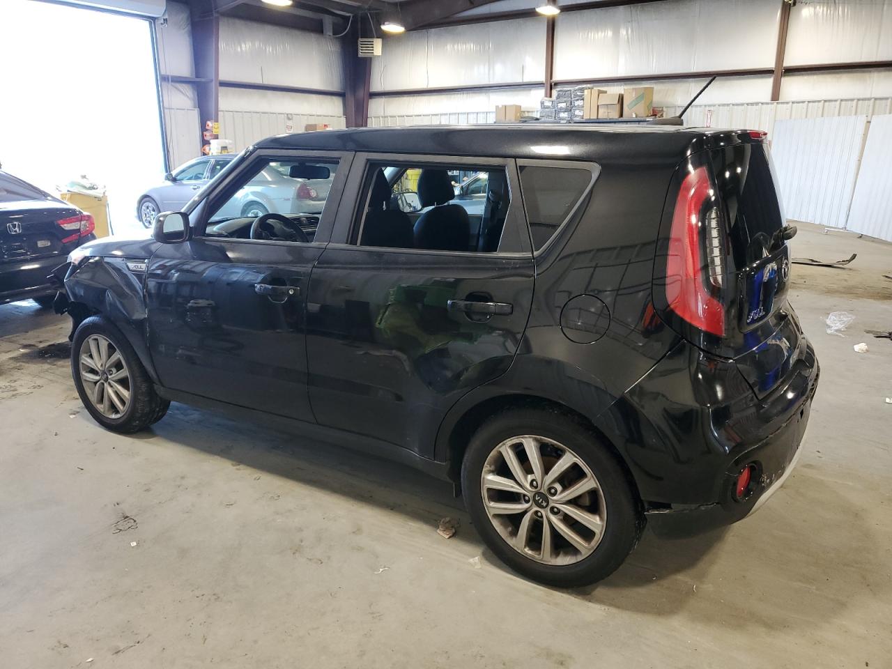 2019 Kia Soul - Image 2