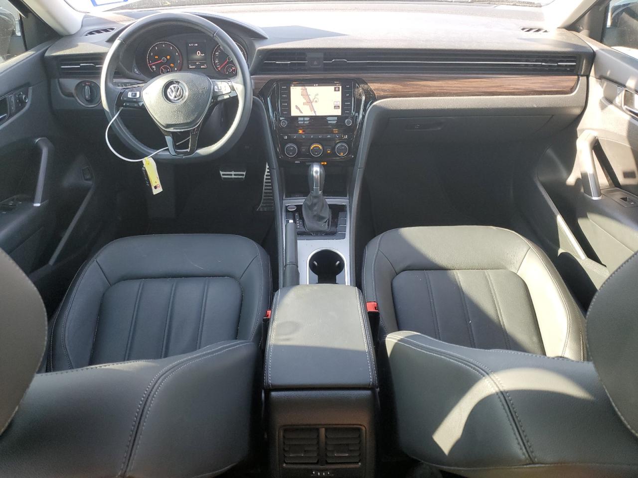 2020 Volkswagen Passat - Image 8