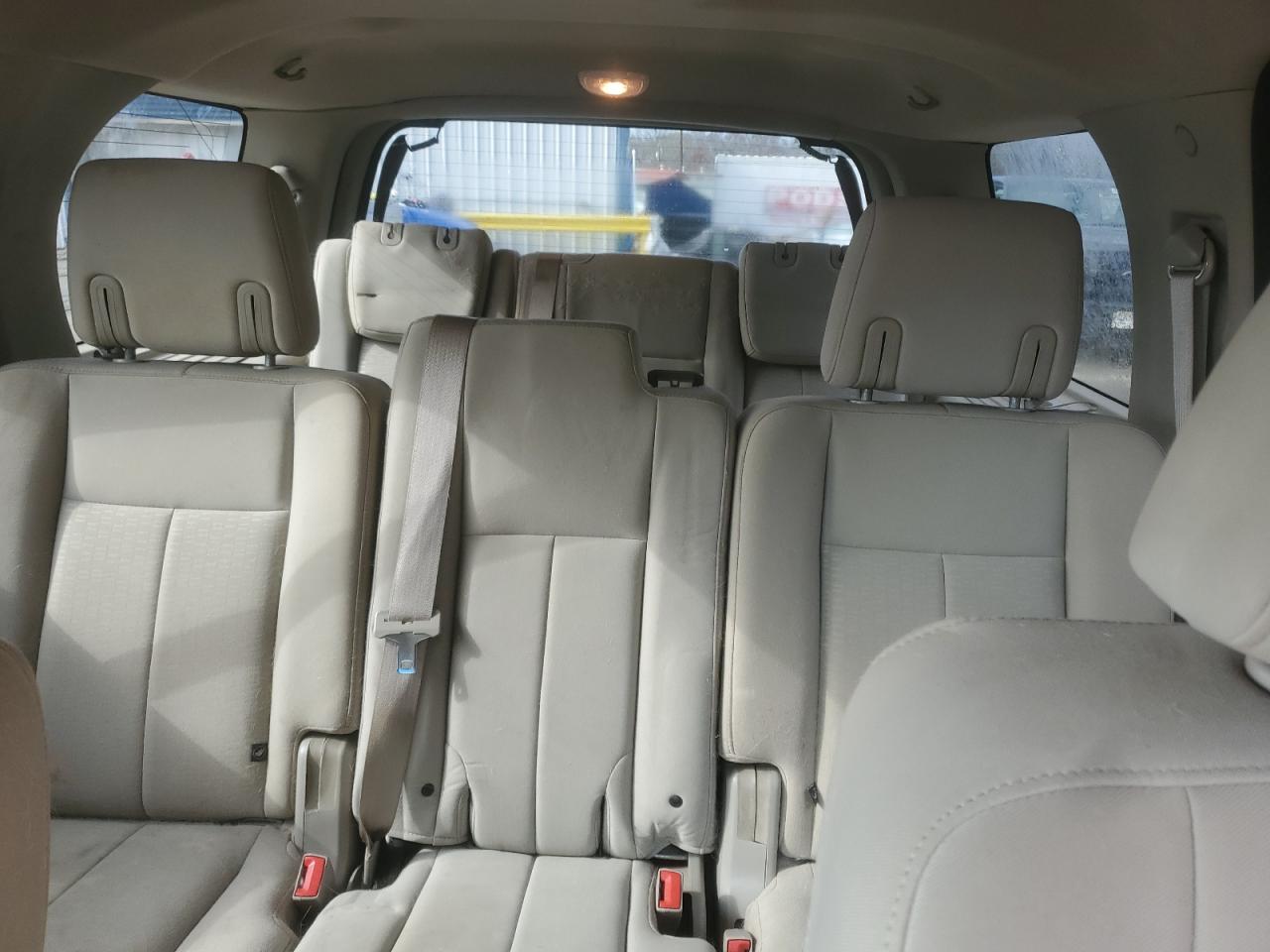 2010 Ford Expedition - Image 10
