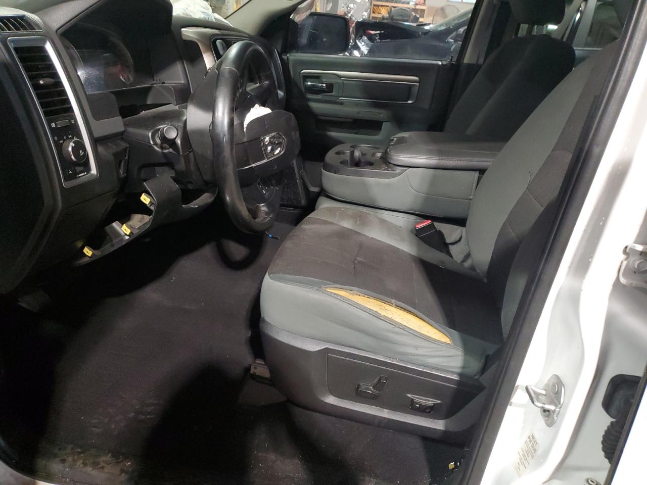 2016 RAM 1500 - Image 7