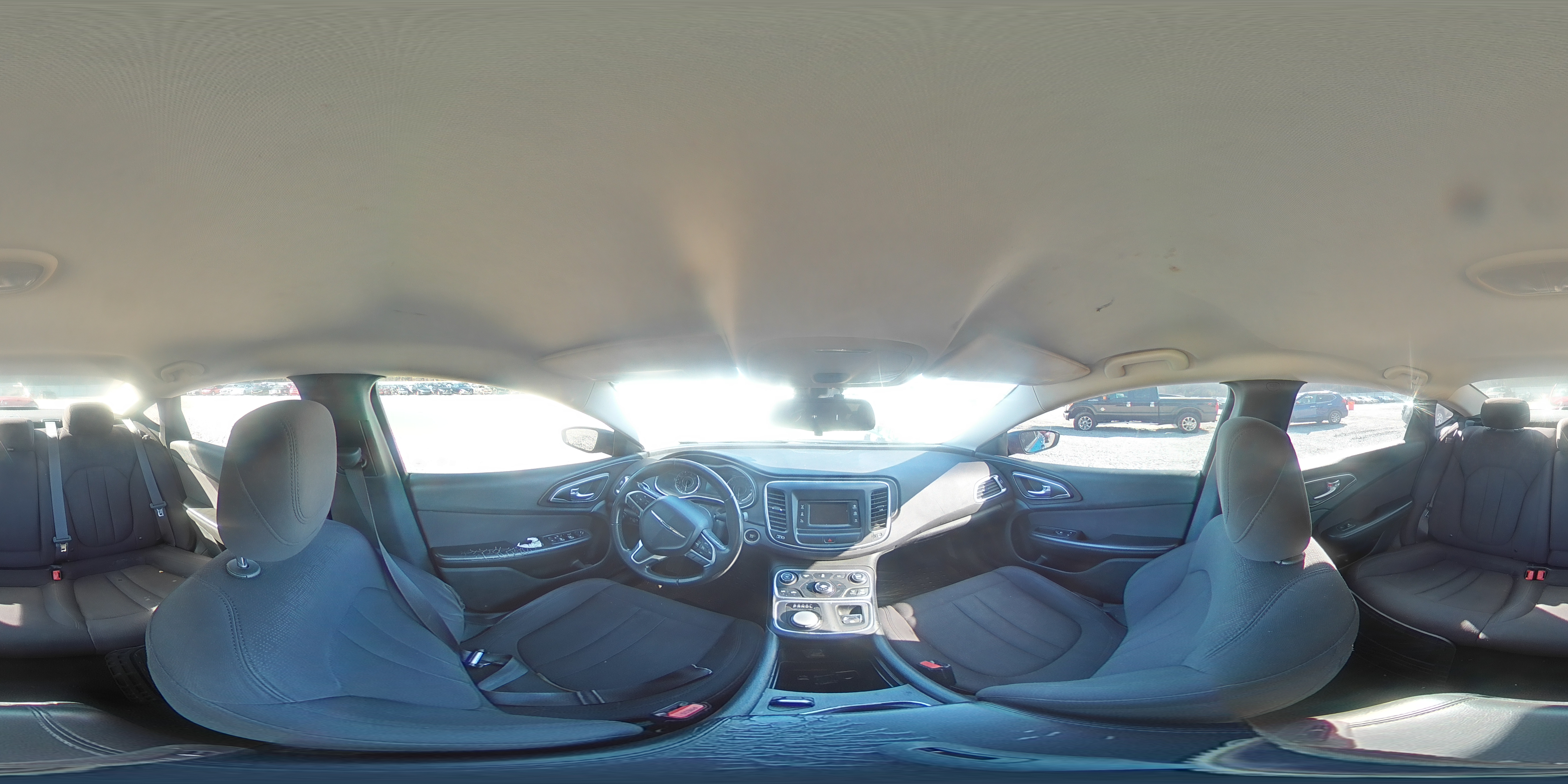 2015 Chrysler 200 - Image 13