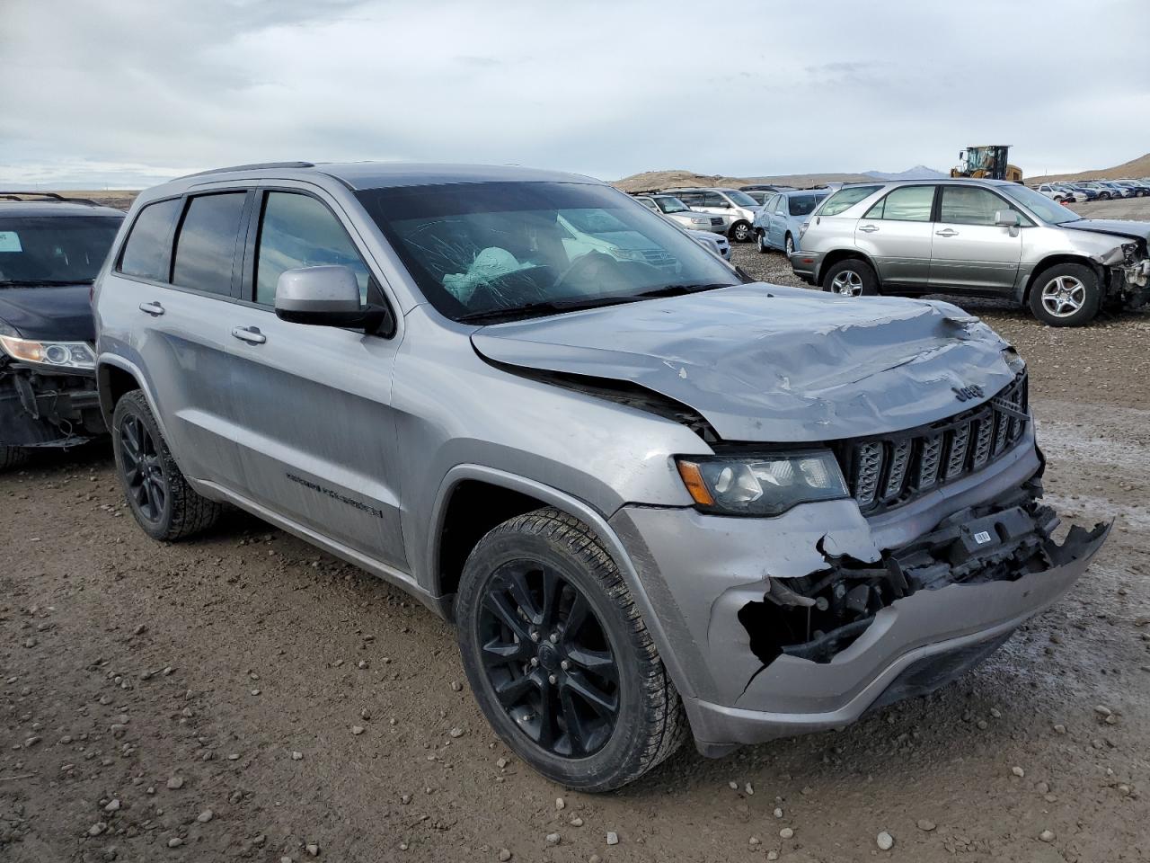 2018 Jeep Grand Cherokee - Image 4