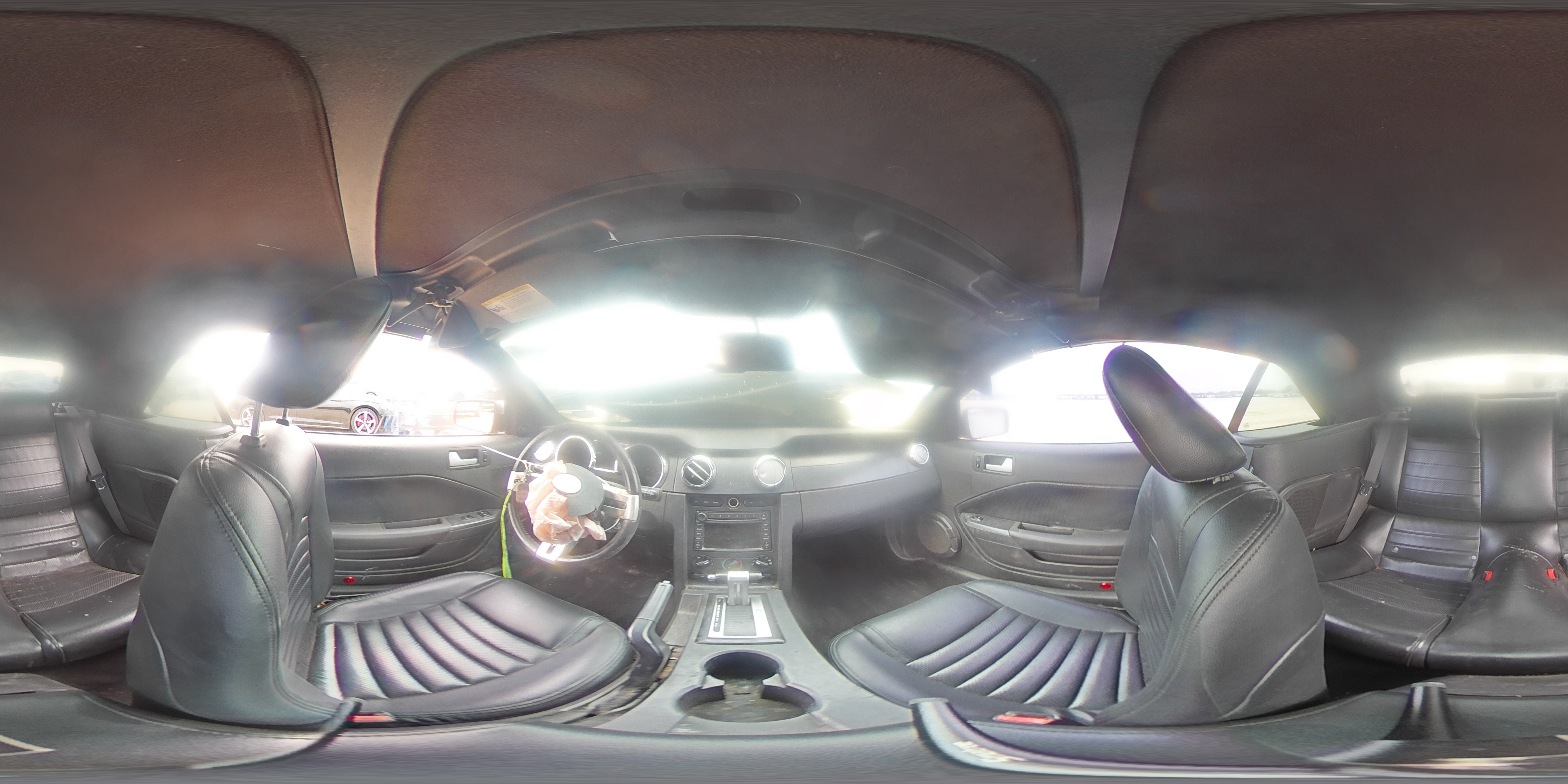 2007 Ford Mustang - Image 12