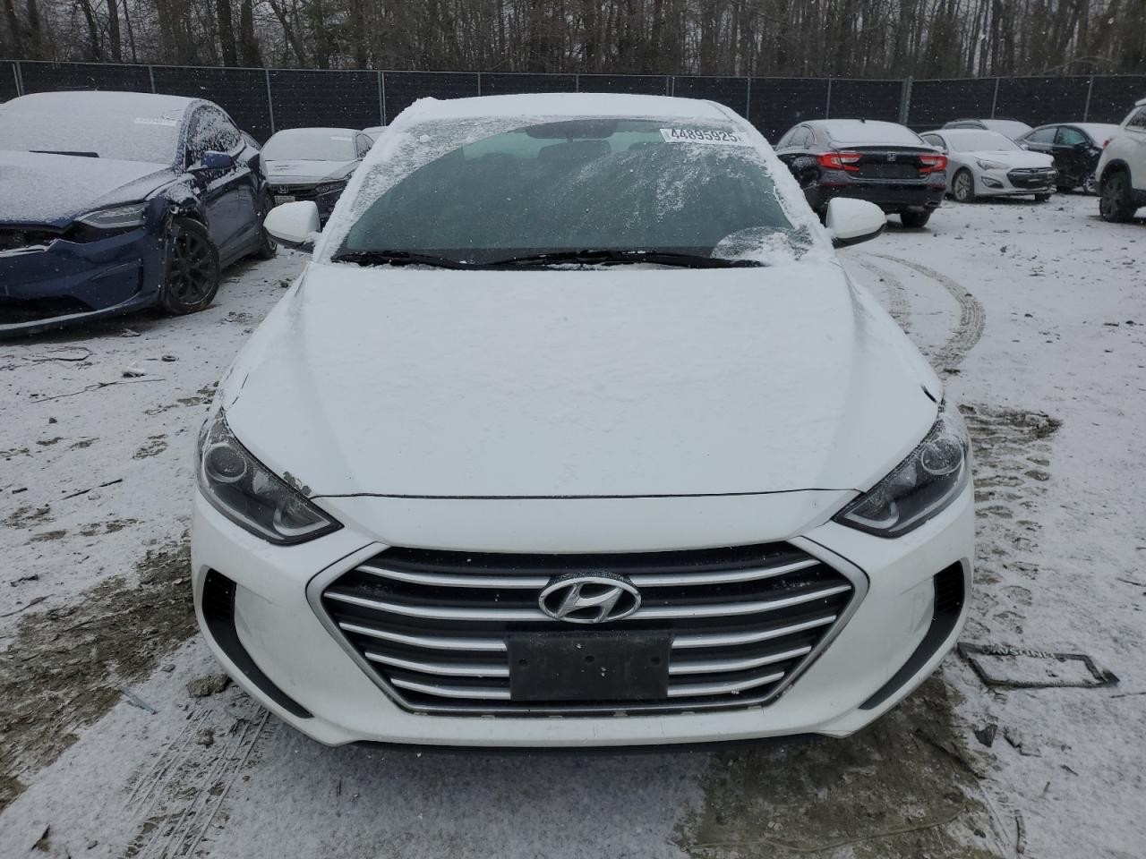 2017 Hyundai Elantra - Image 5