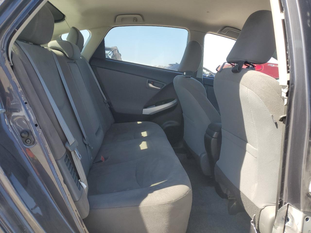 2014 Toyota Prius - Image 10