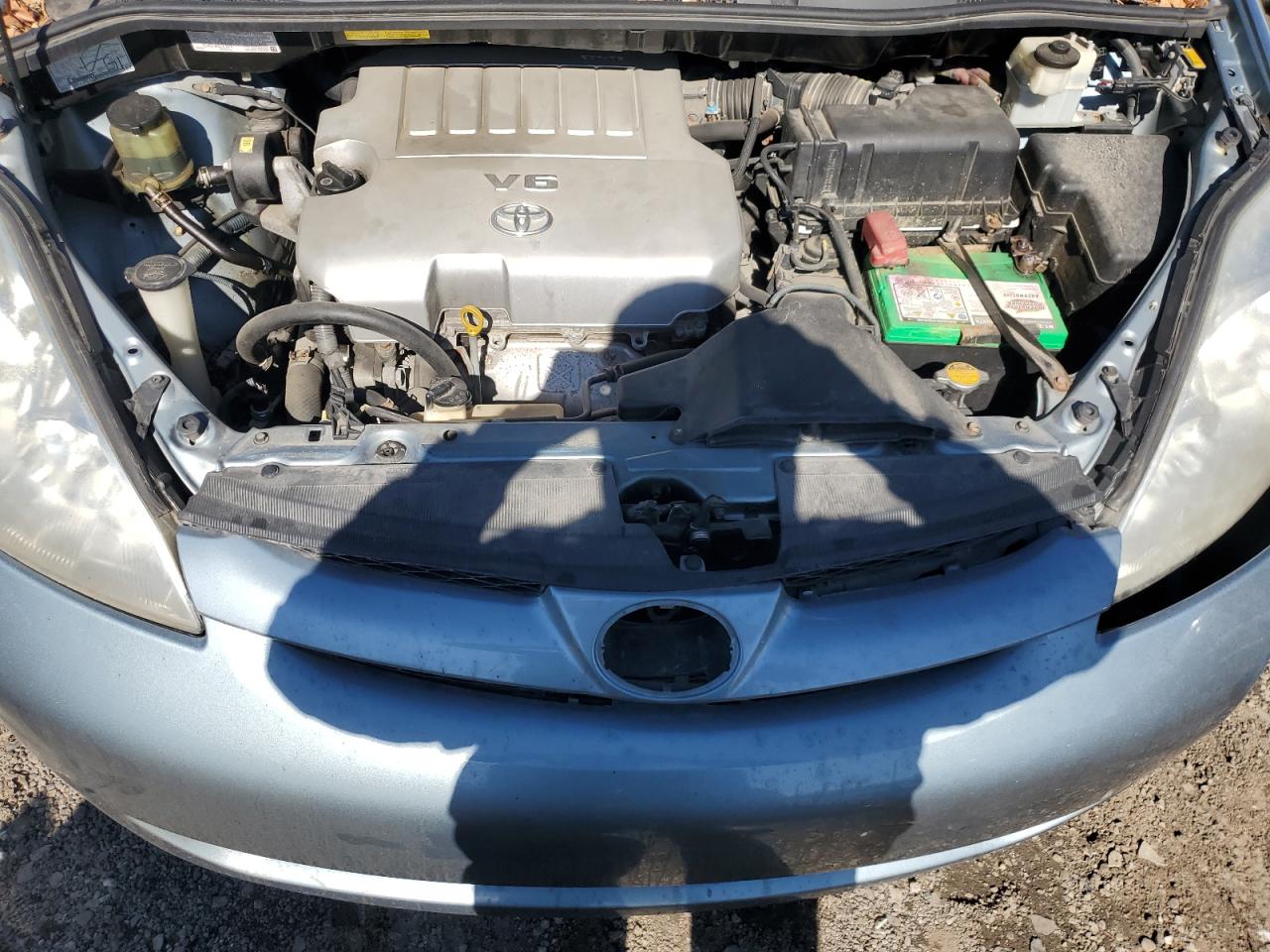 2009 Toyota Sienna - Image 14