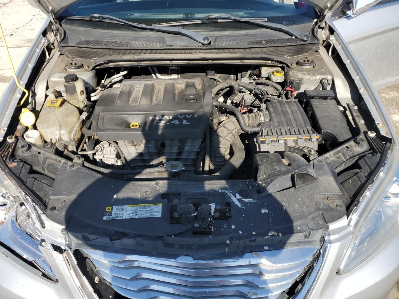 2012 Chrysler 200 - Image 12