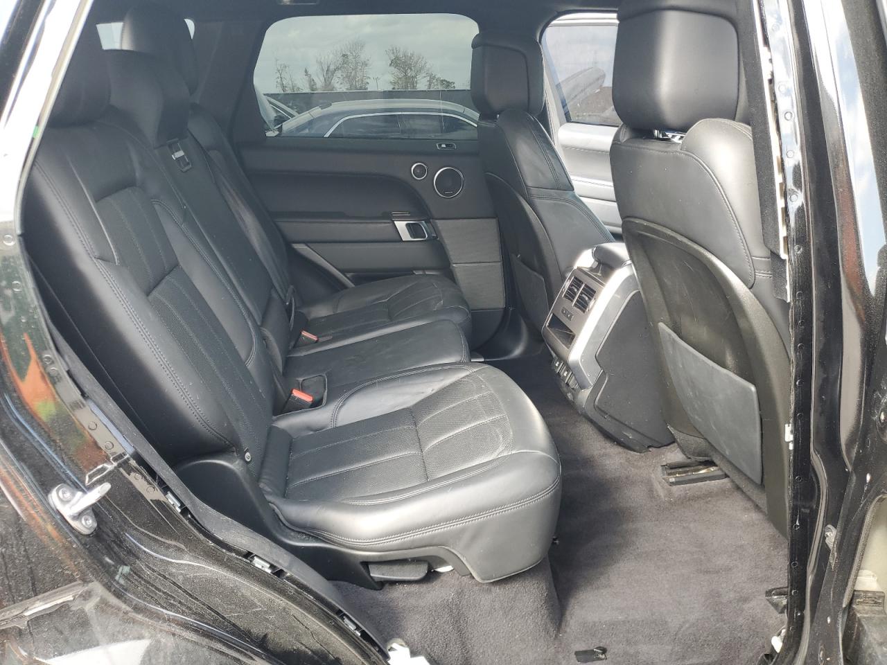 2019 Land Rover Range Rover - Image 11