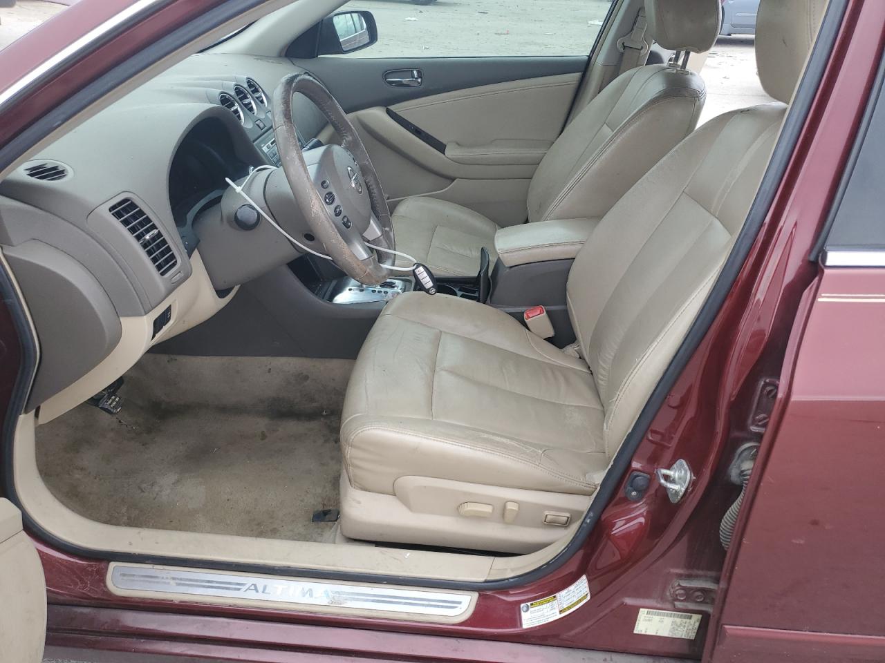 2010 Nissan Altima - Image 7