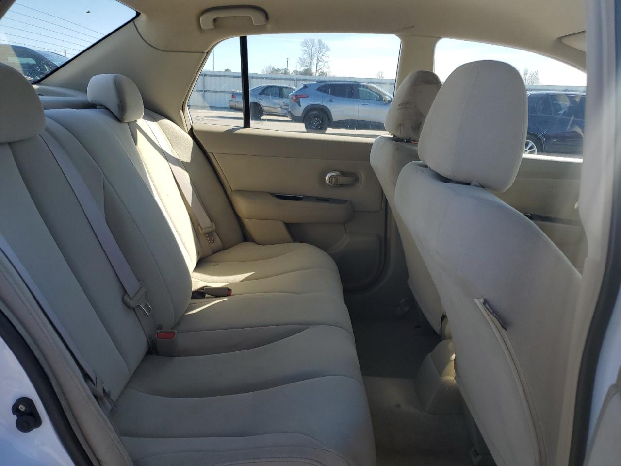 2008 Nissan Versa - Image 10