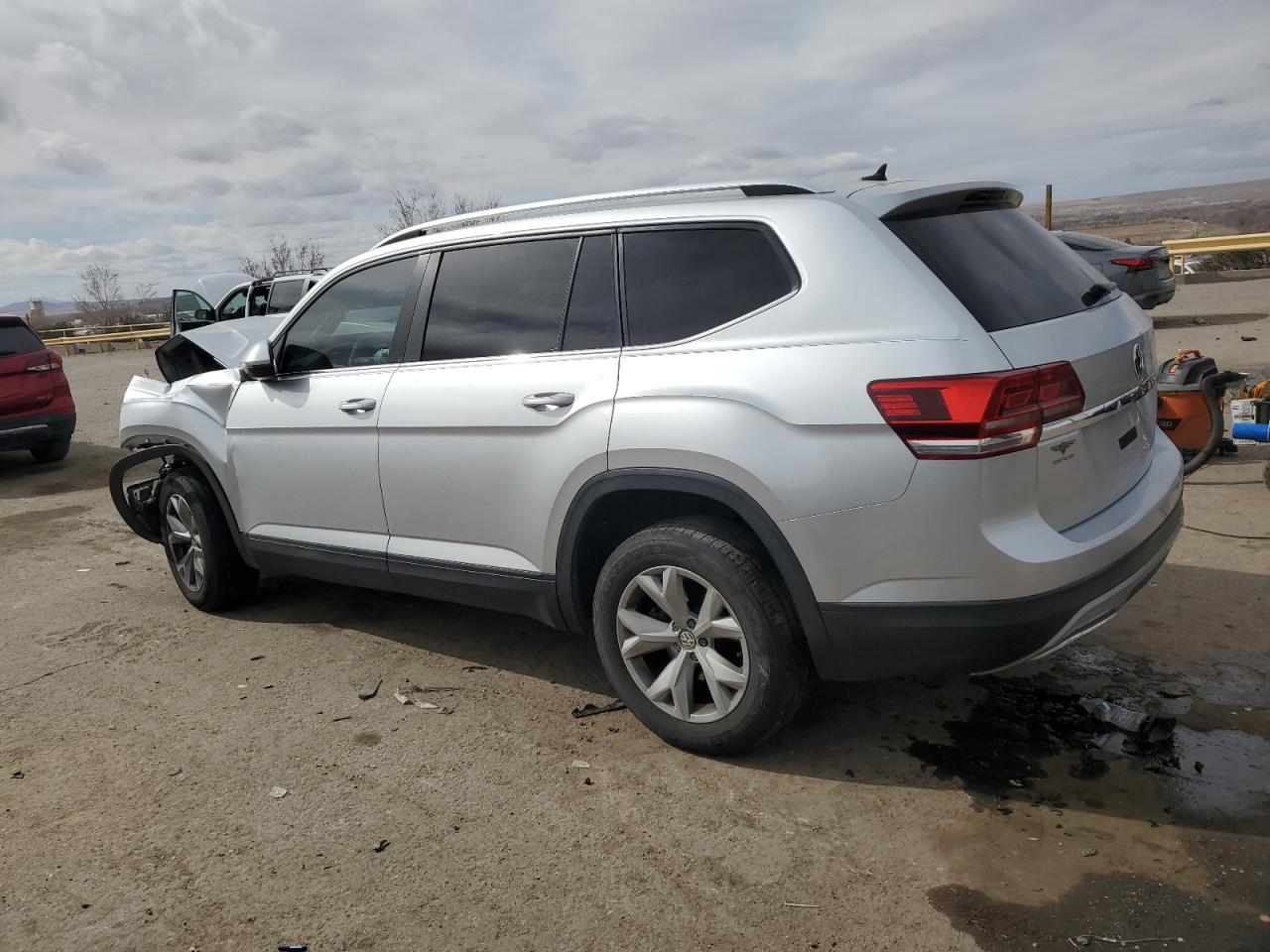2018 Volkswagen Atlas - Image 2