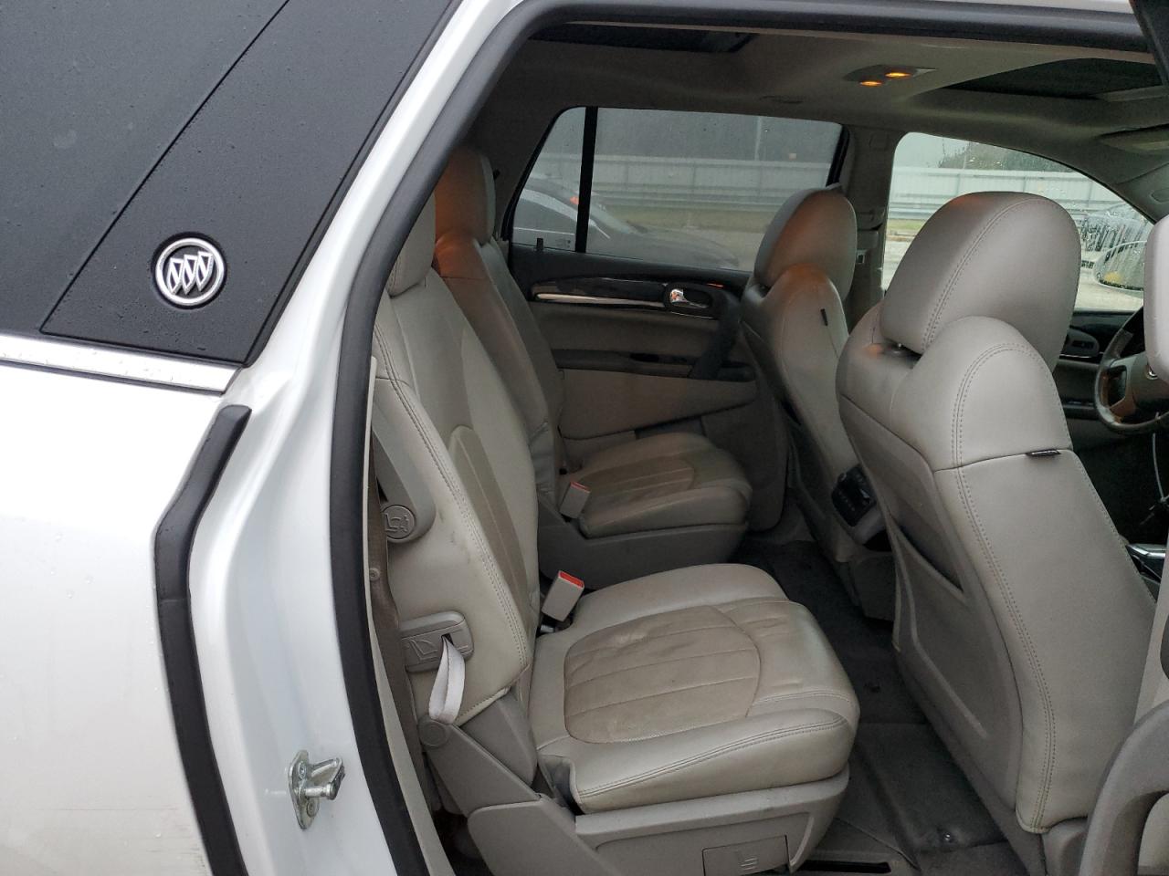 2017 Buick Enclave - Image 11
