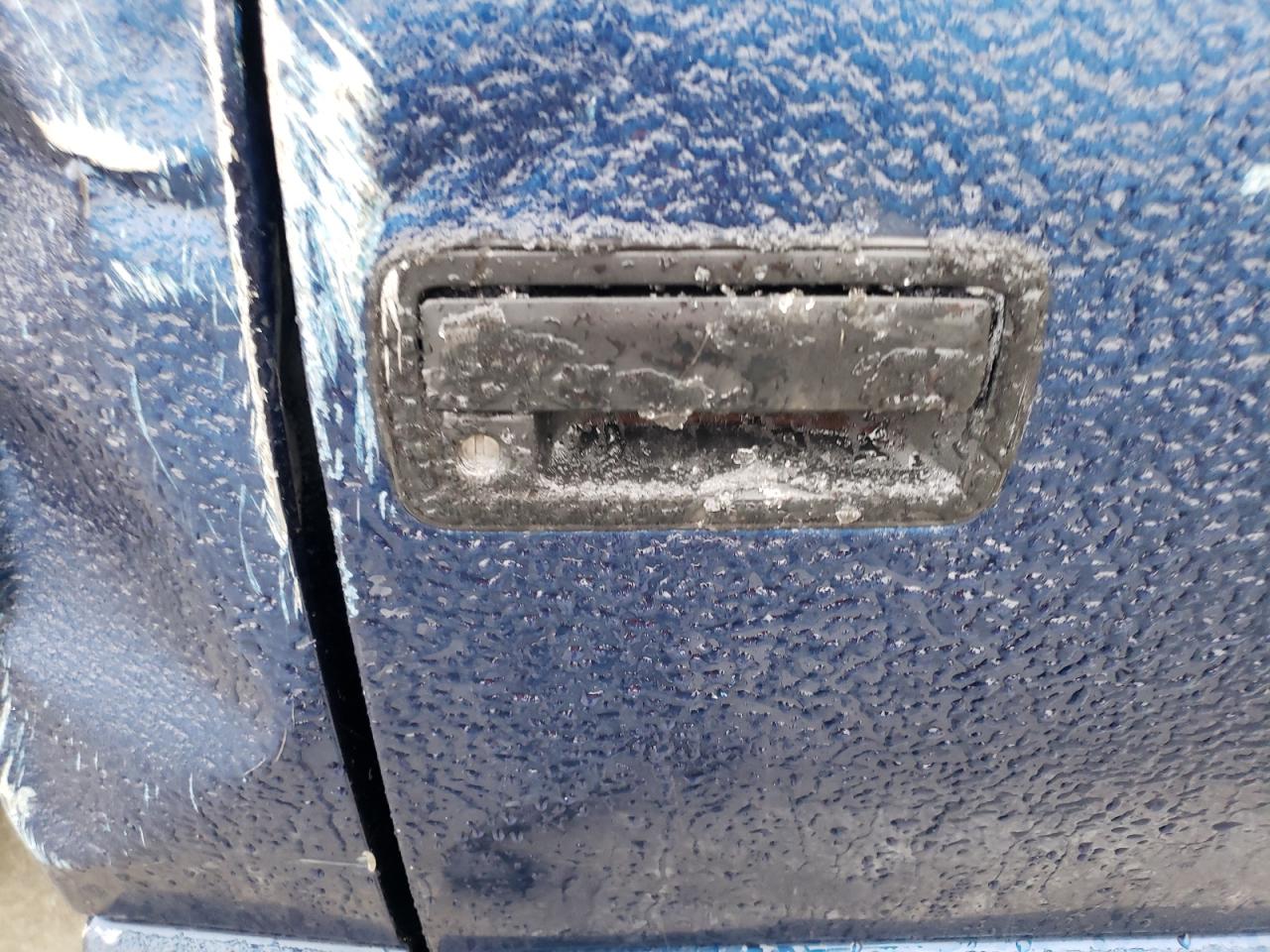 2002 Chevrolet S-10 Pickup - Image 10