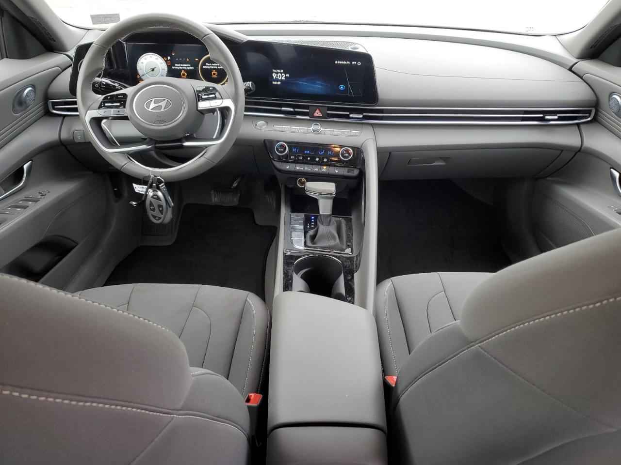 2024 Hyundai Elantra - Image 8