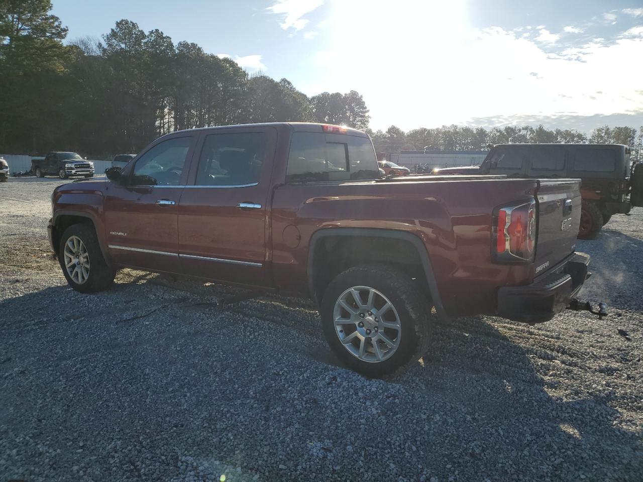 2016 GMC Sierra - Image 2