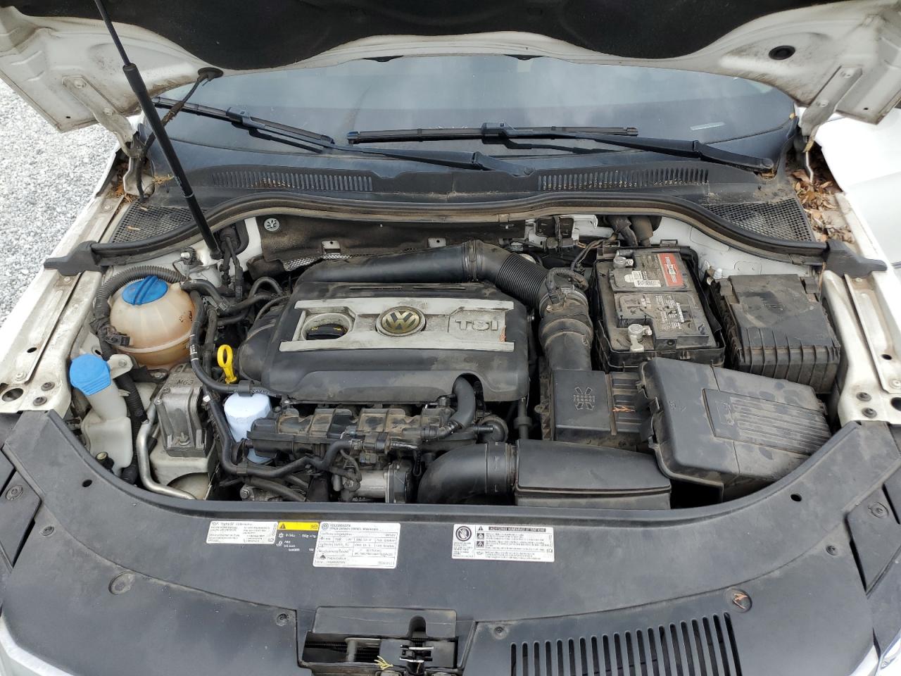 2015 Volkswagen Passat CC - Image 11