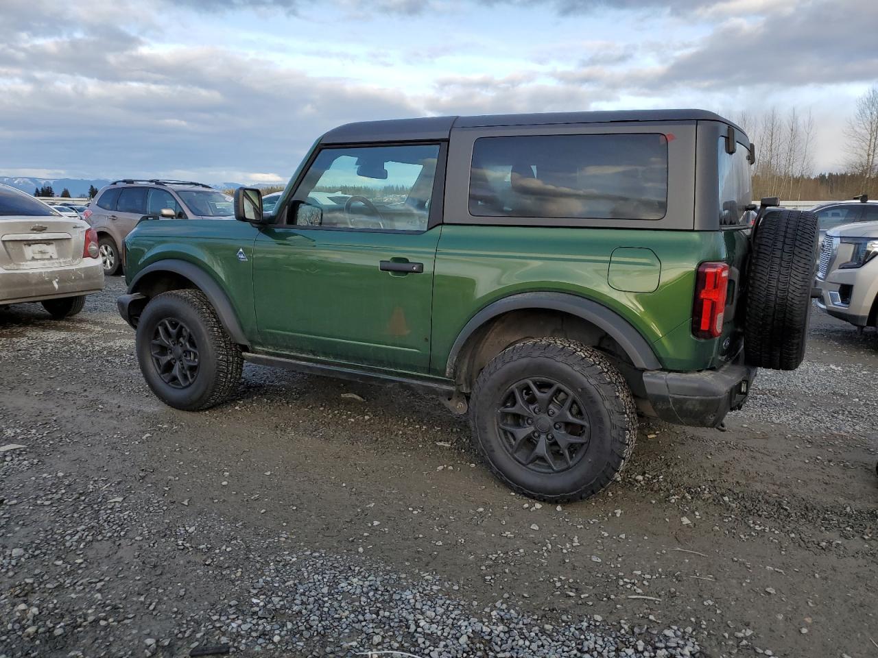 2023 Ford Bronco - Image 2