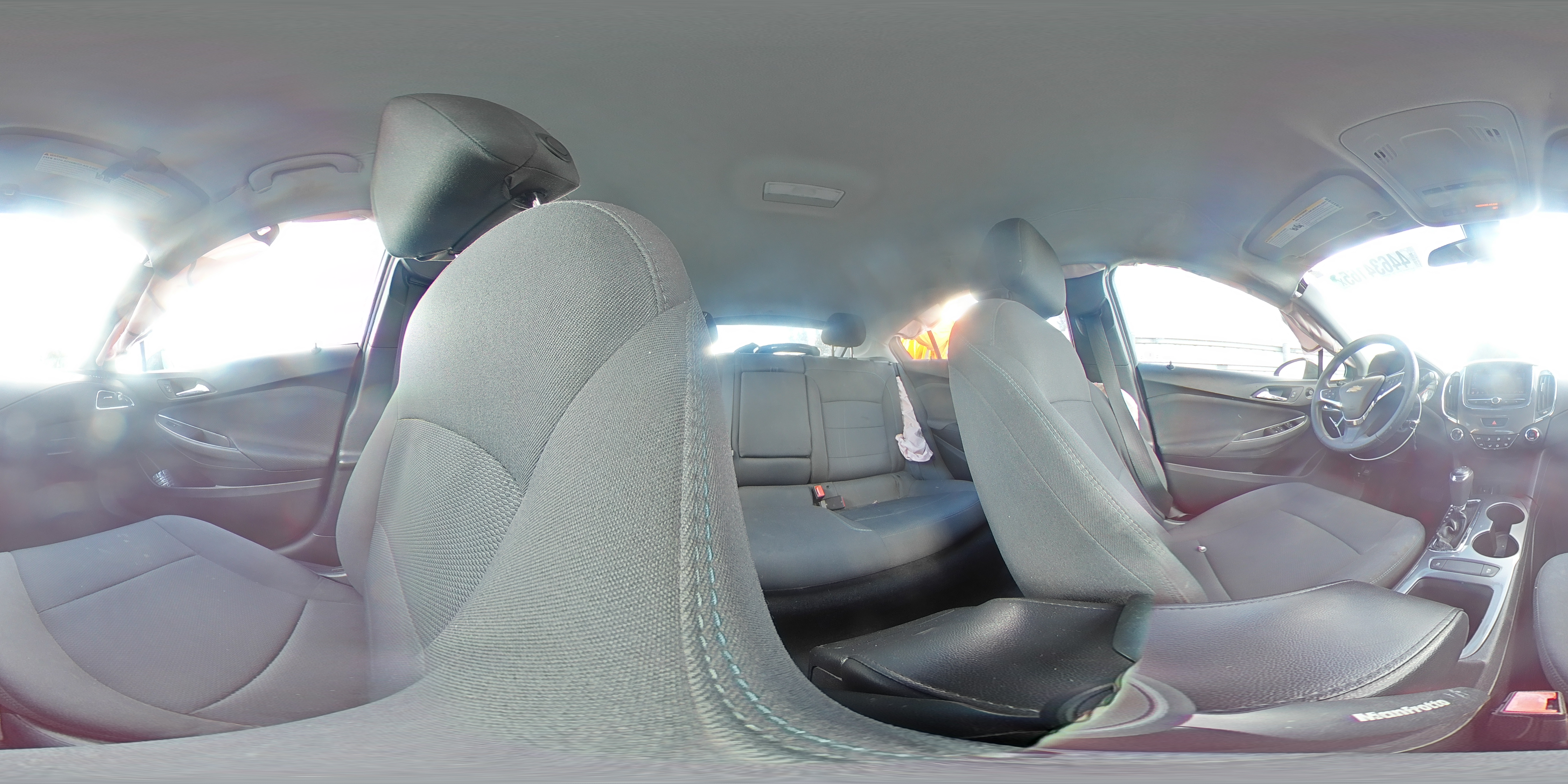 2019 Chevrolet Cruze - Image 13