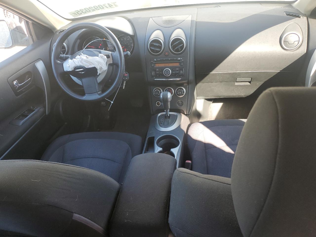 2011 Nissan Rogue - Image 8