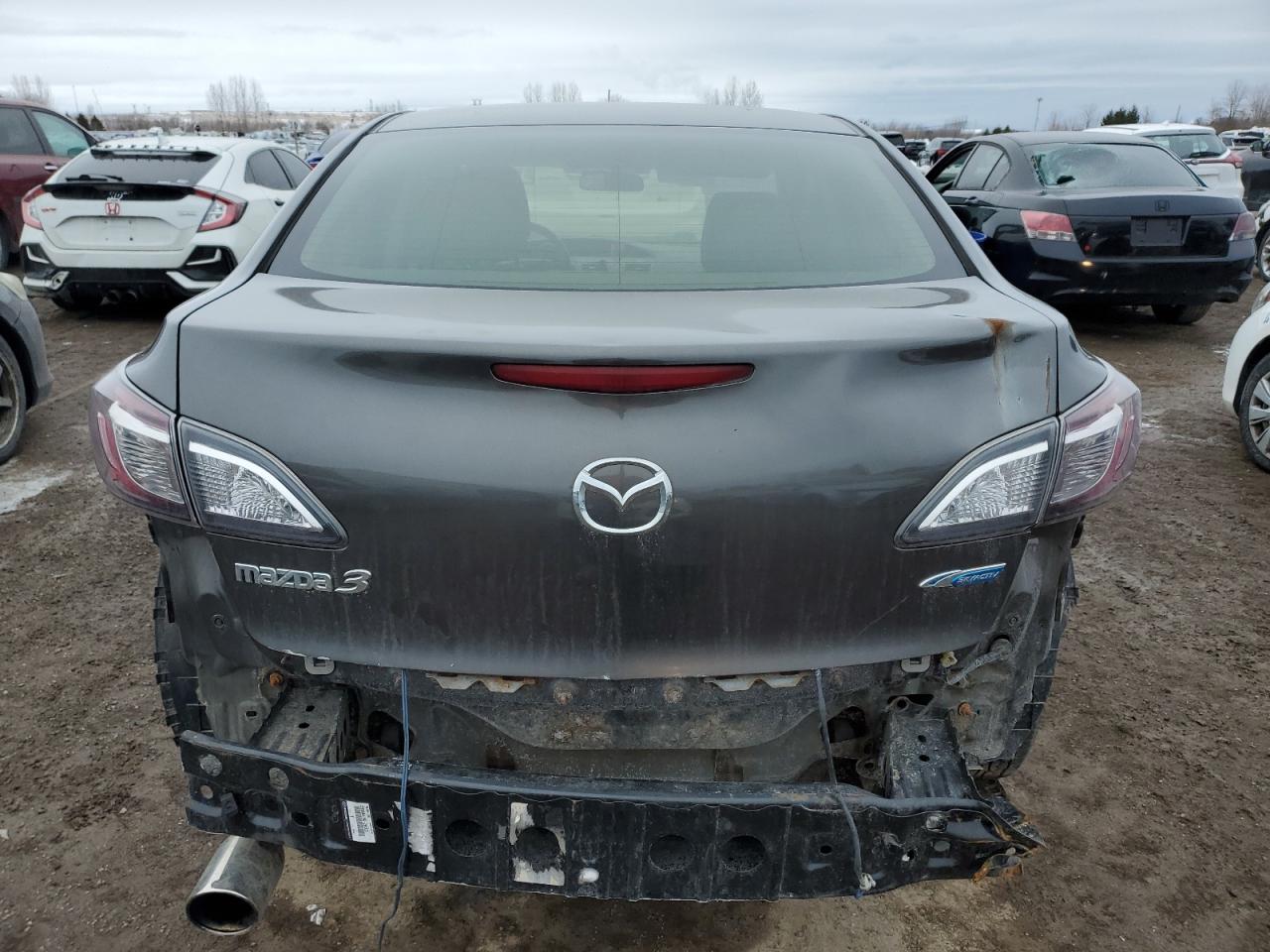 2013 Mazda 3 - Image 6