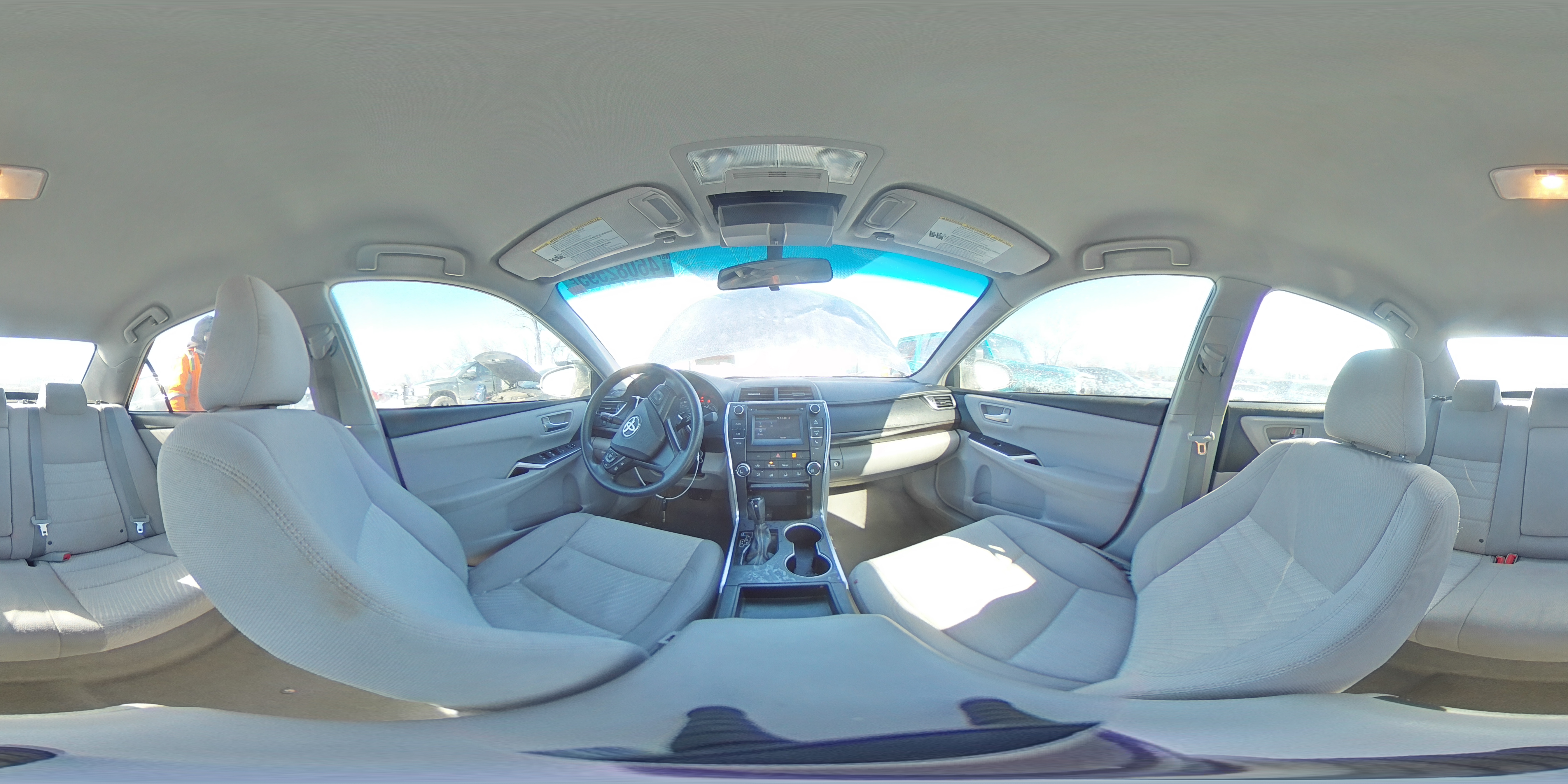 2015 Toyota Camry - Image 12