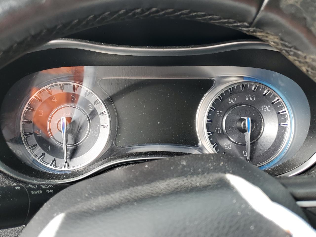 2020 Chrysler 300 - Image 9