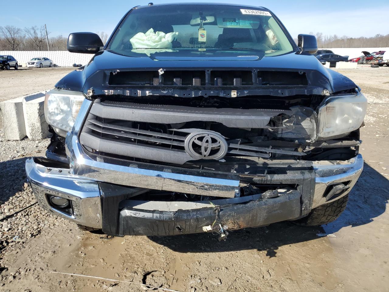 2015 Toyota Tundra - Image 5
