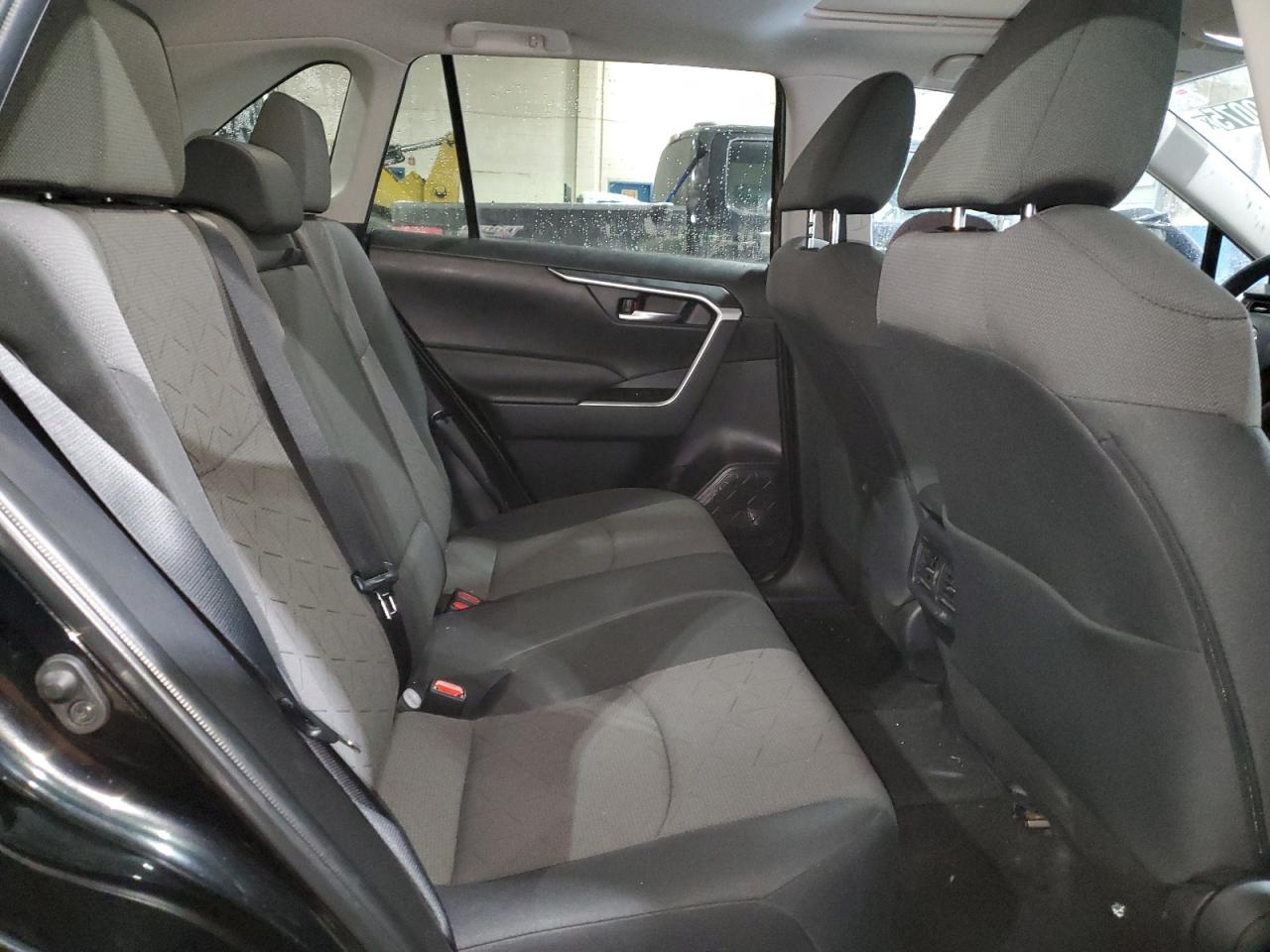2023 Toyota RAV 4 - Image 11