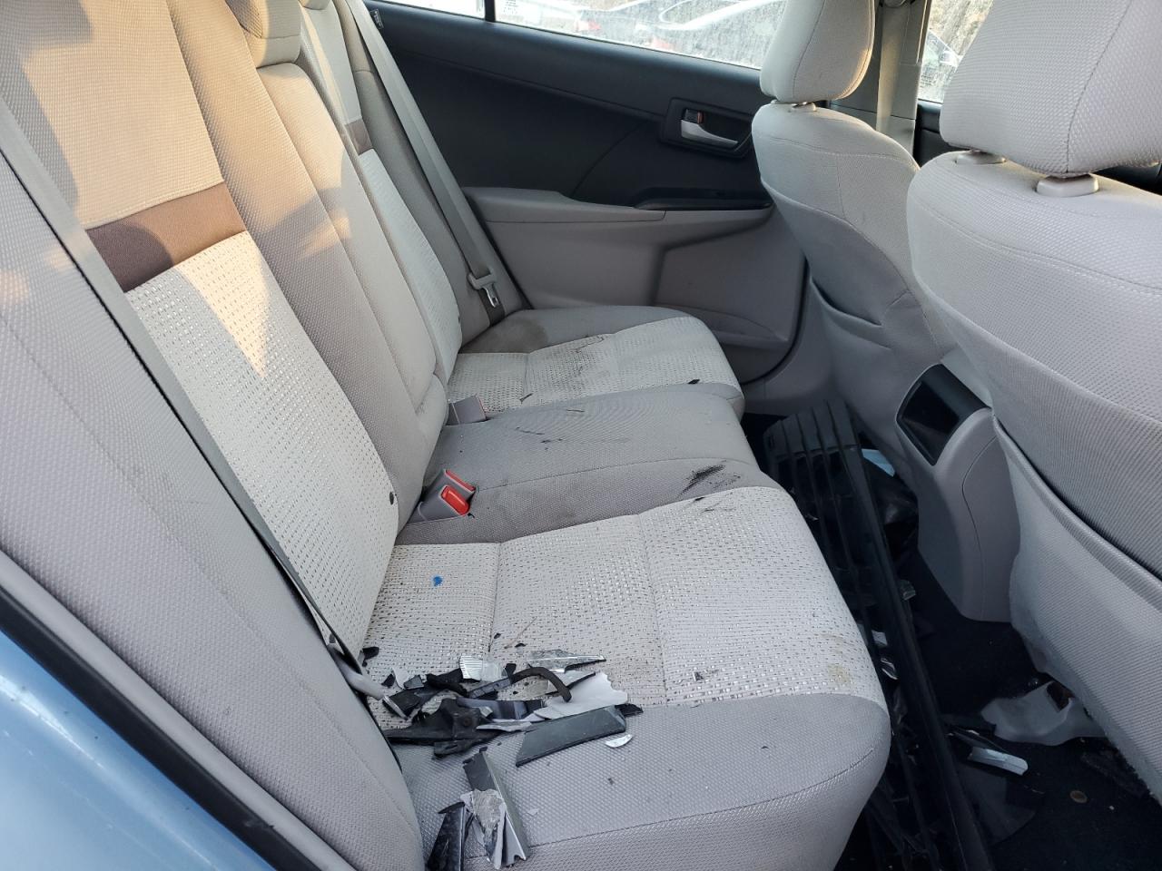 2014 Toyota Camry - Image 10