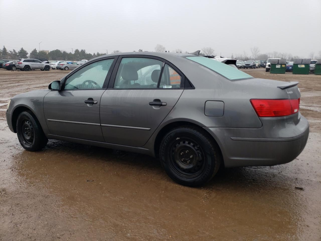 2010 Hyundai Sonata - Image 2