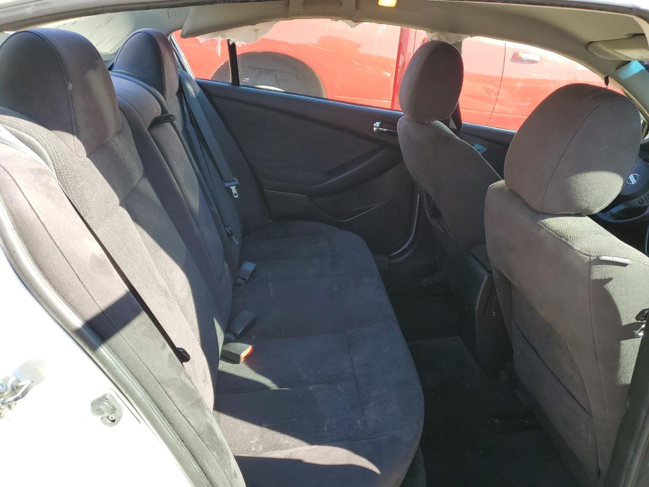2012 Nissan Altima - Image 10