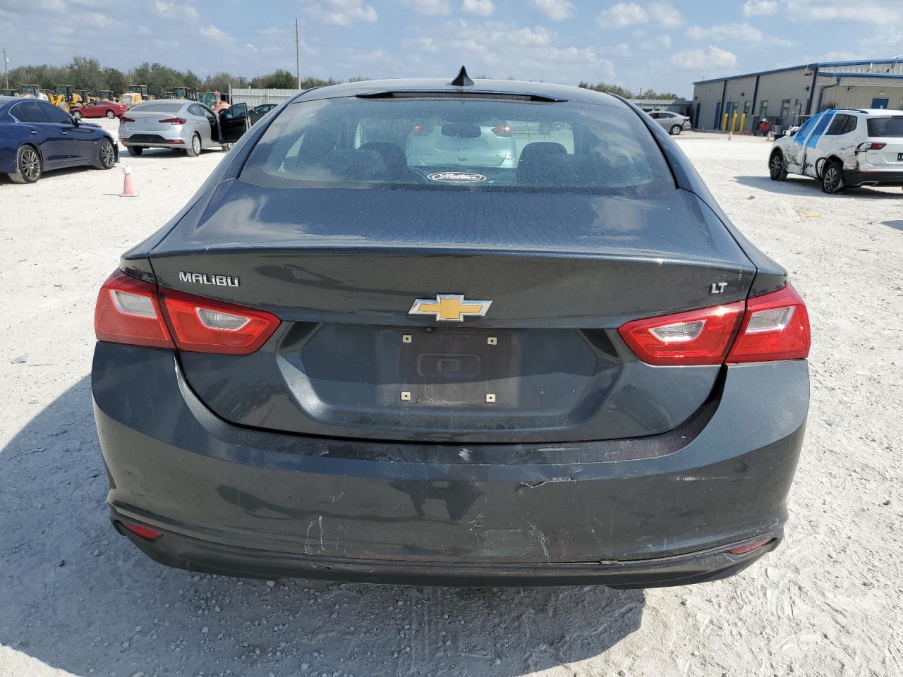 2017 Chevrolet Malibu - Image 6