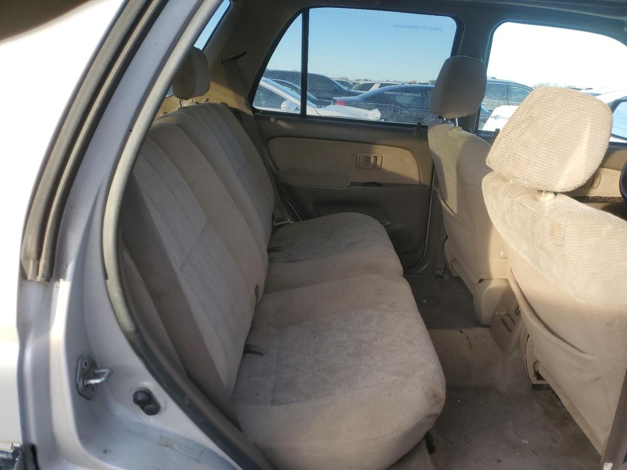 2000 Toyota 4Runner - Image 11