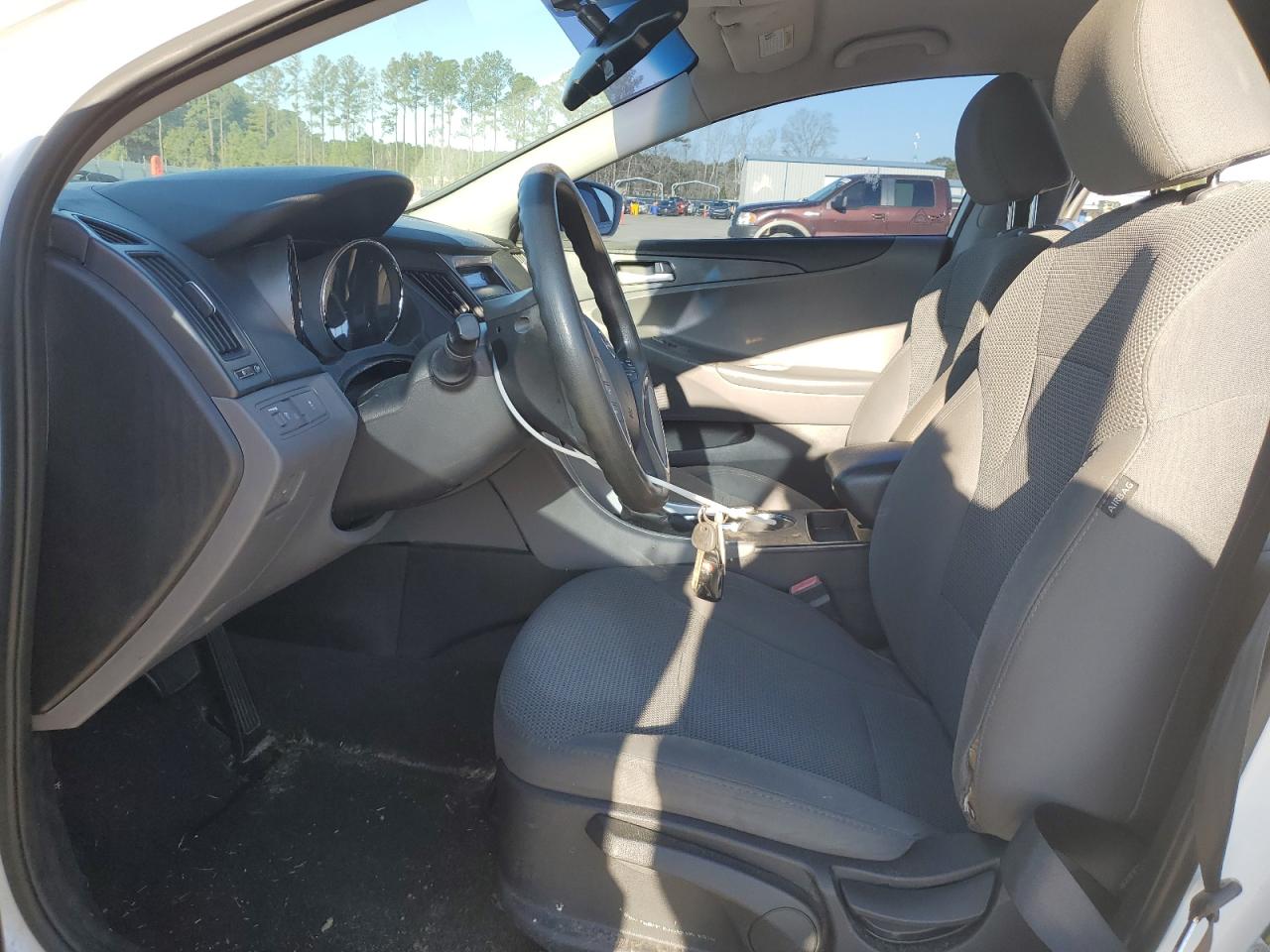 2014 Hyundai Sonata - Image 7