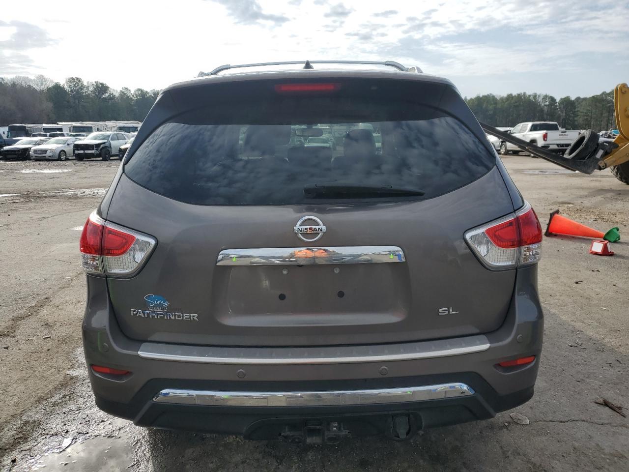 2014 Nissan Pathfinder - Image 6