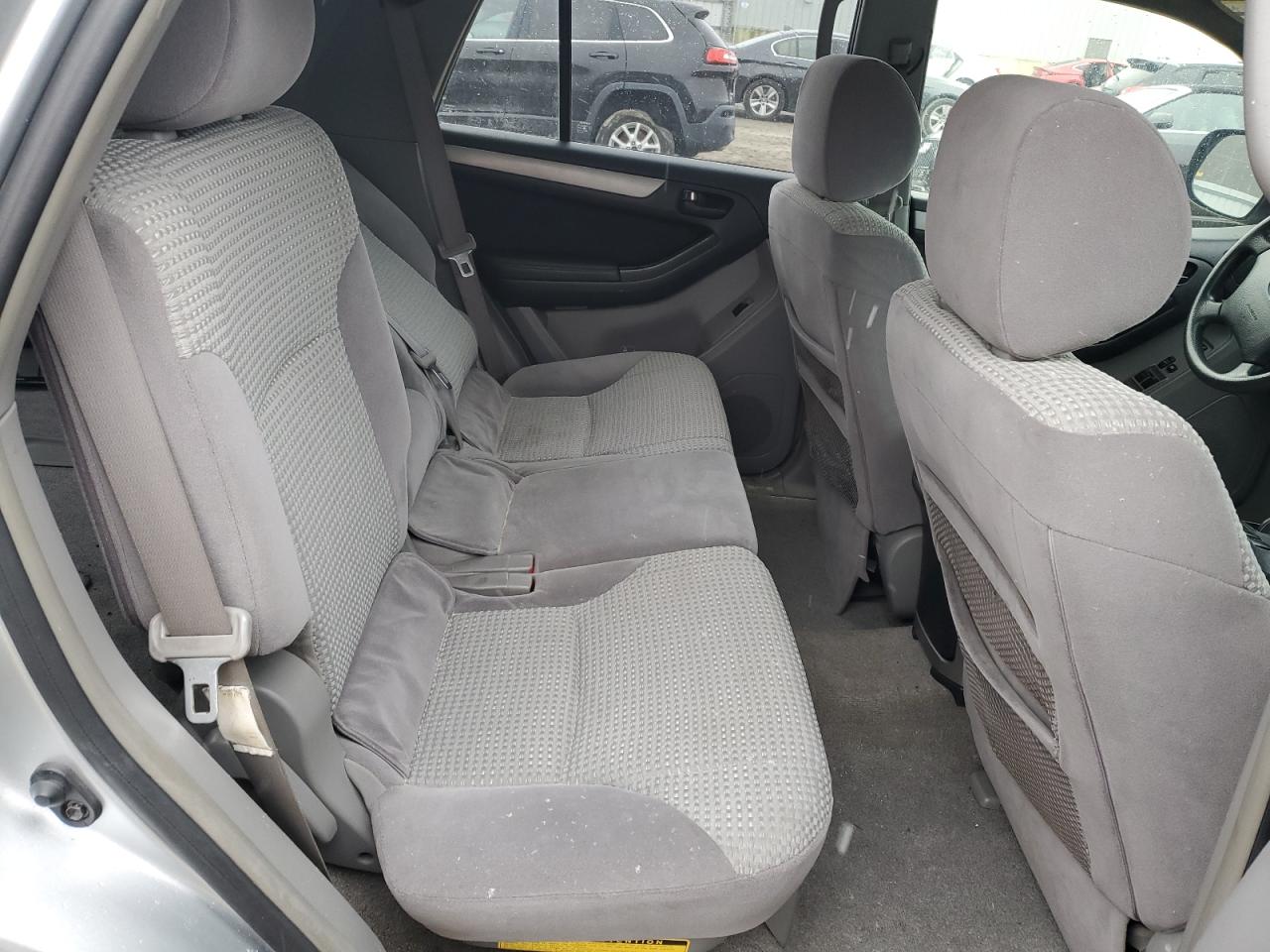 2005 Toyota 4Runner - Image 11
