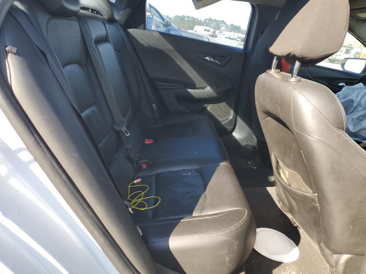 2016 Chevrolet Malibu - Image 10