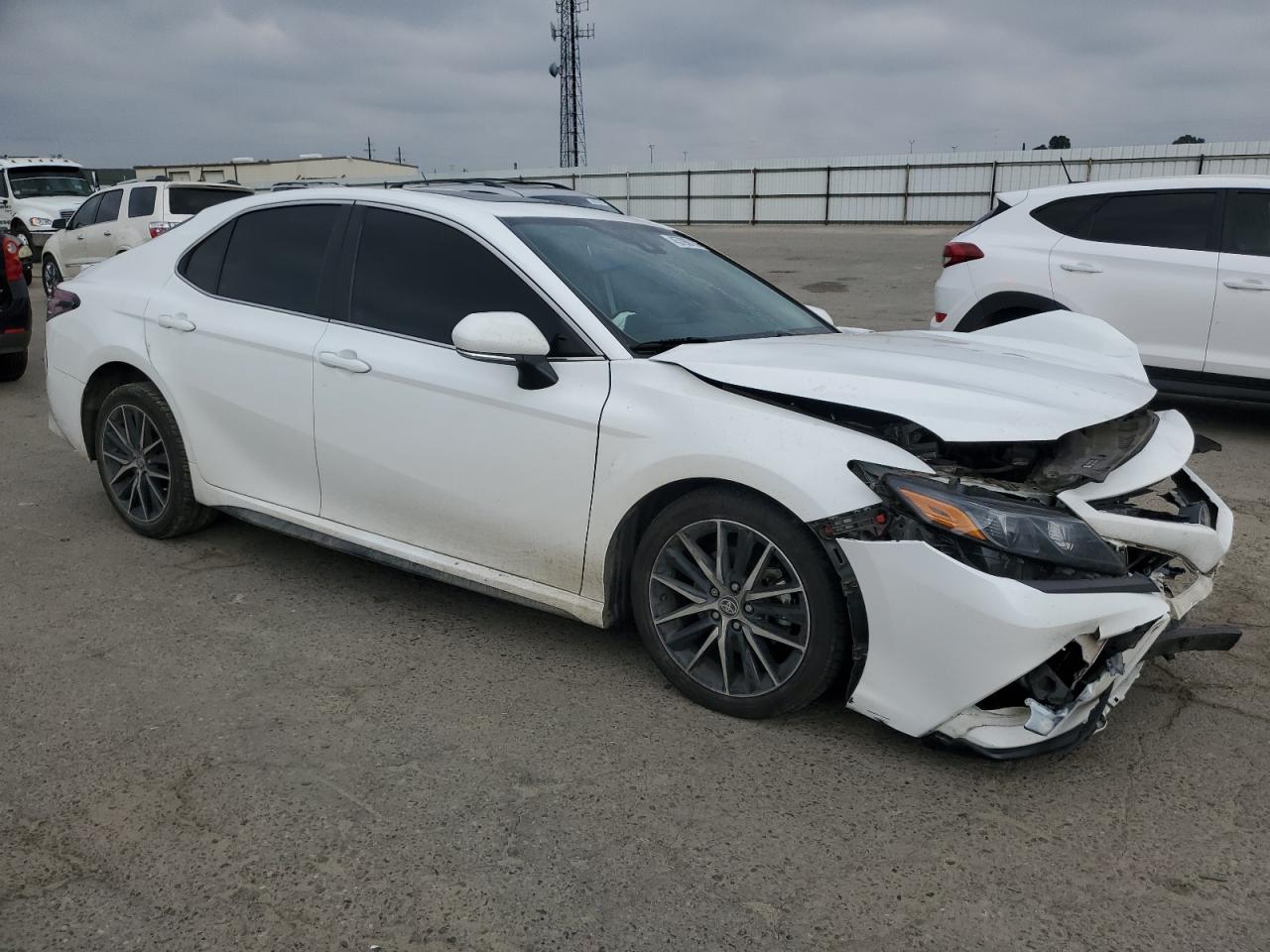 2021 Toyota Camry - Image 4
