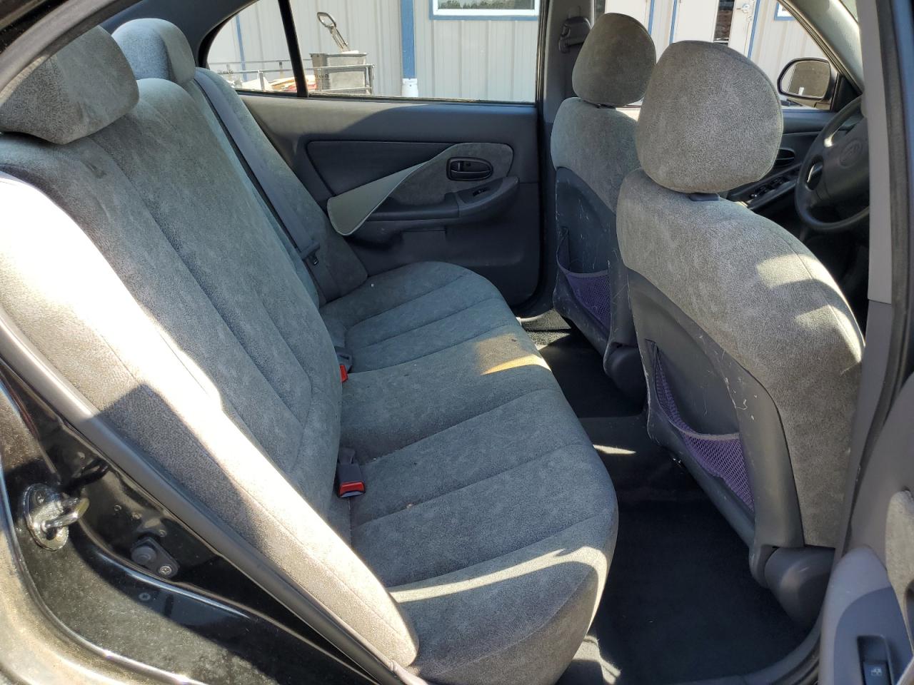 2003 Hyundai Elantra - Image 11