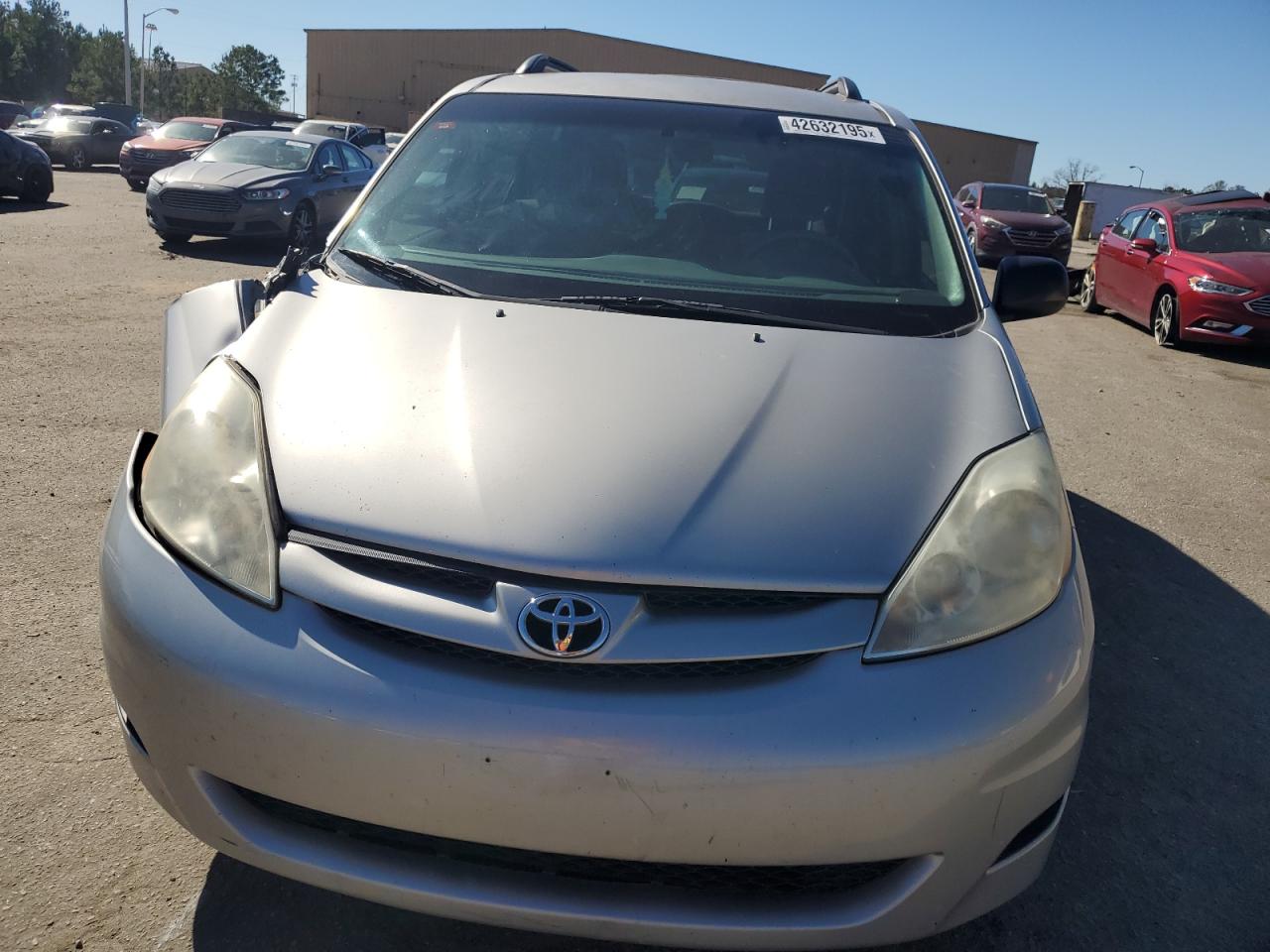 2010 Toyota Sienna - Image 5